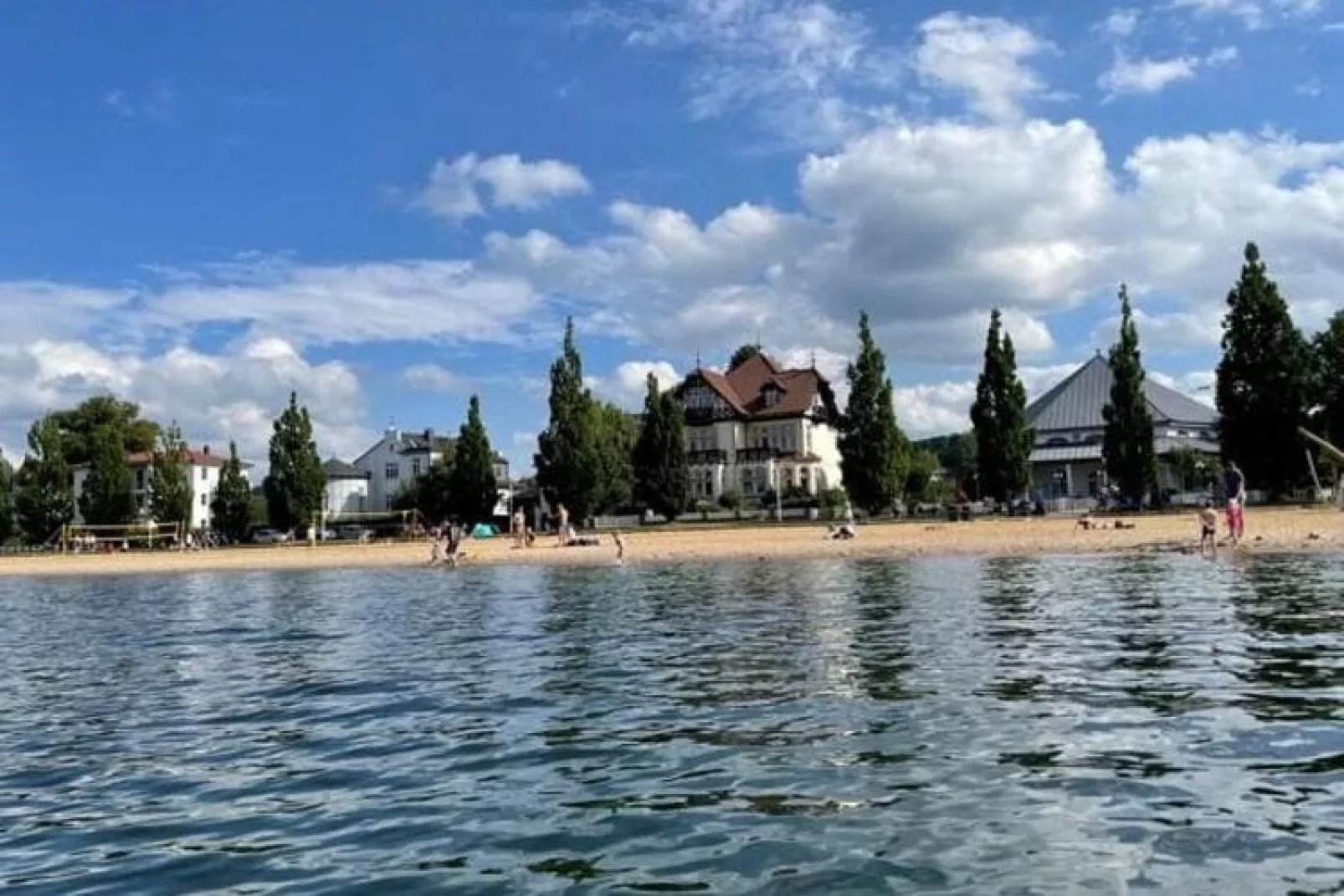 Ferienwohnung Am Strand-Exterior summer
