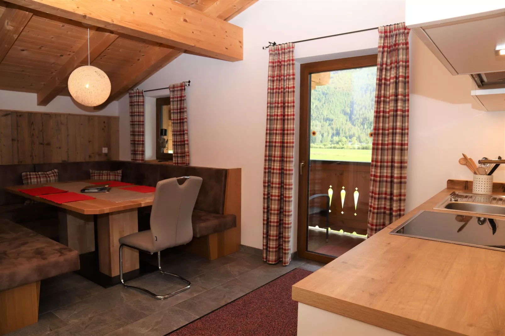 Apartment Rohregger-Dining room