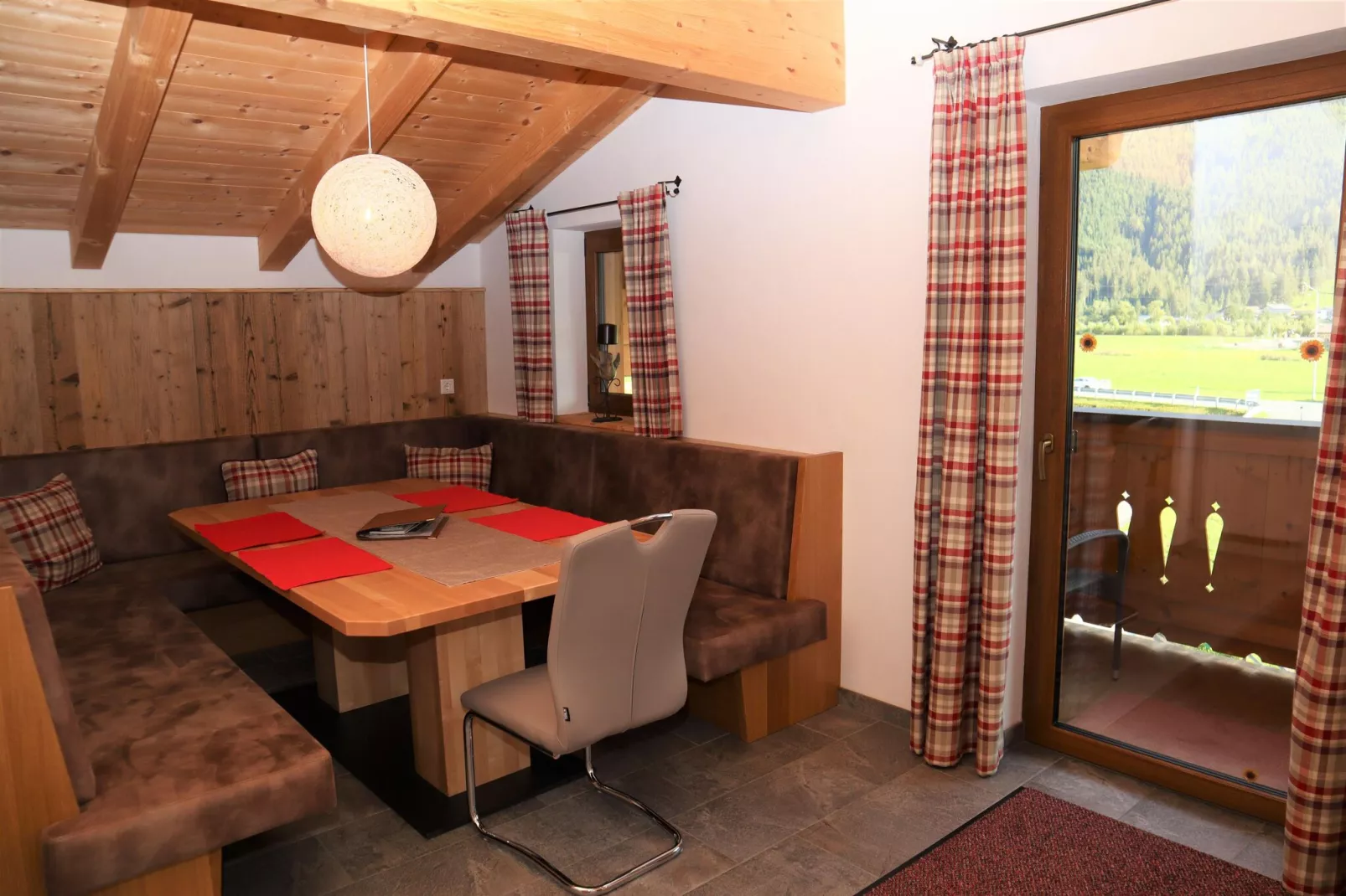 Apartment Rohregger-Dining room