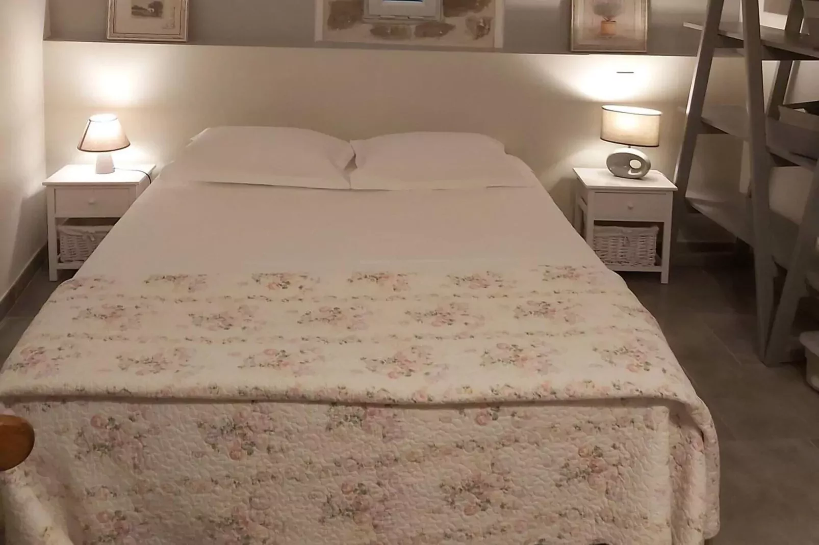LA BOSCALIERE/ CHABROUD-Bedroom