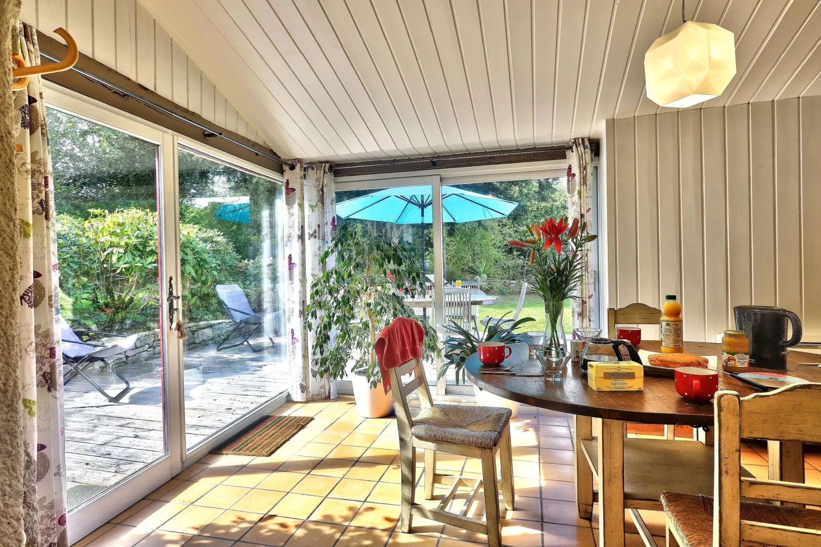Arrée 2-Dining room