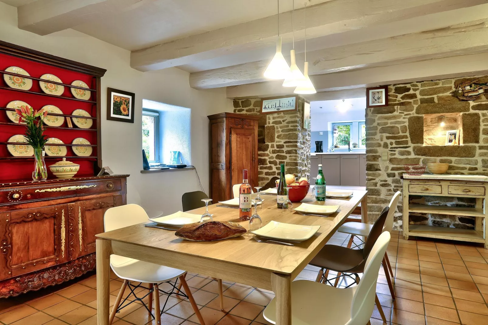 Arrée 2-Dining room
