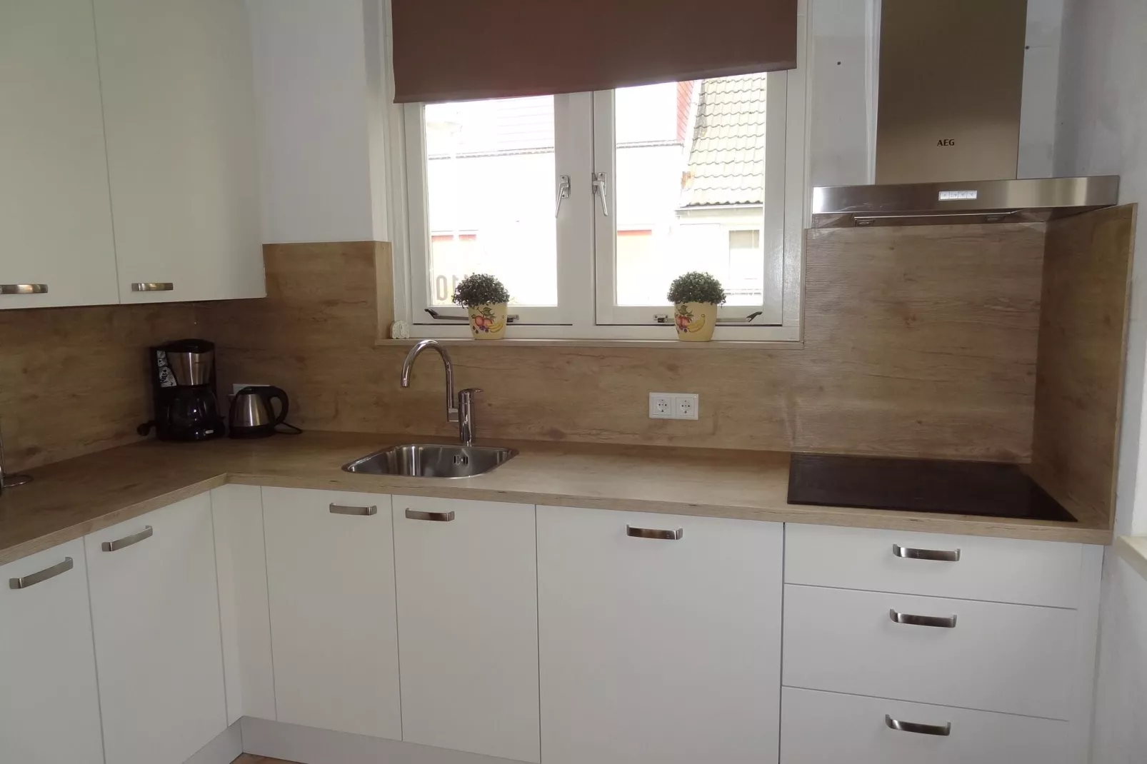 Villapark De Oesterbaai 110-Kitchen