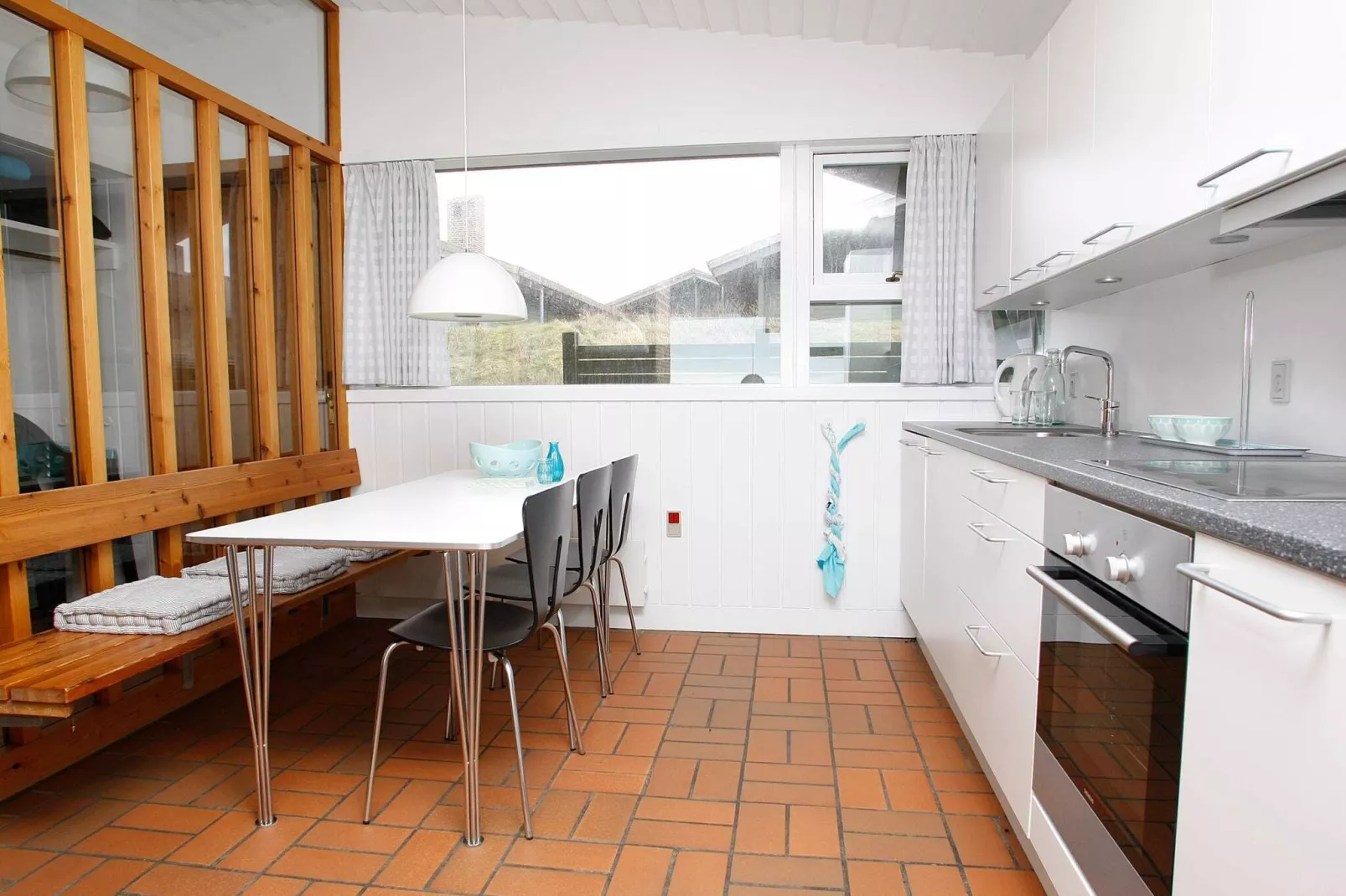 C-3 room,2 bathrooms-Indoor