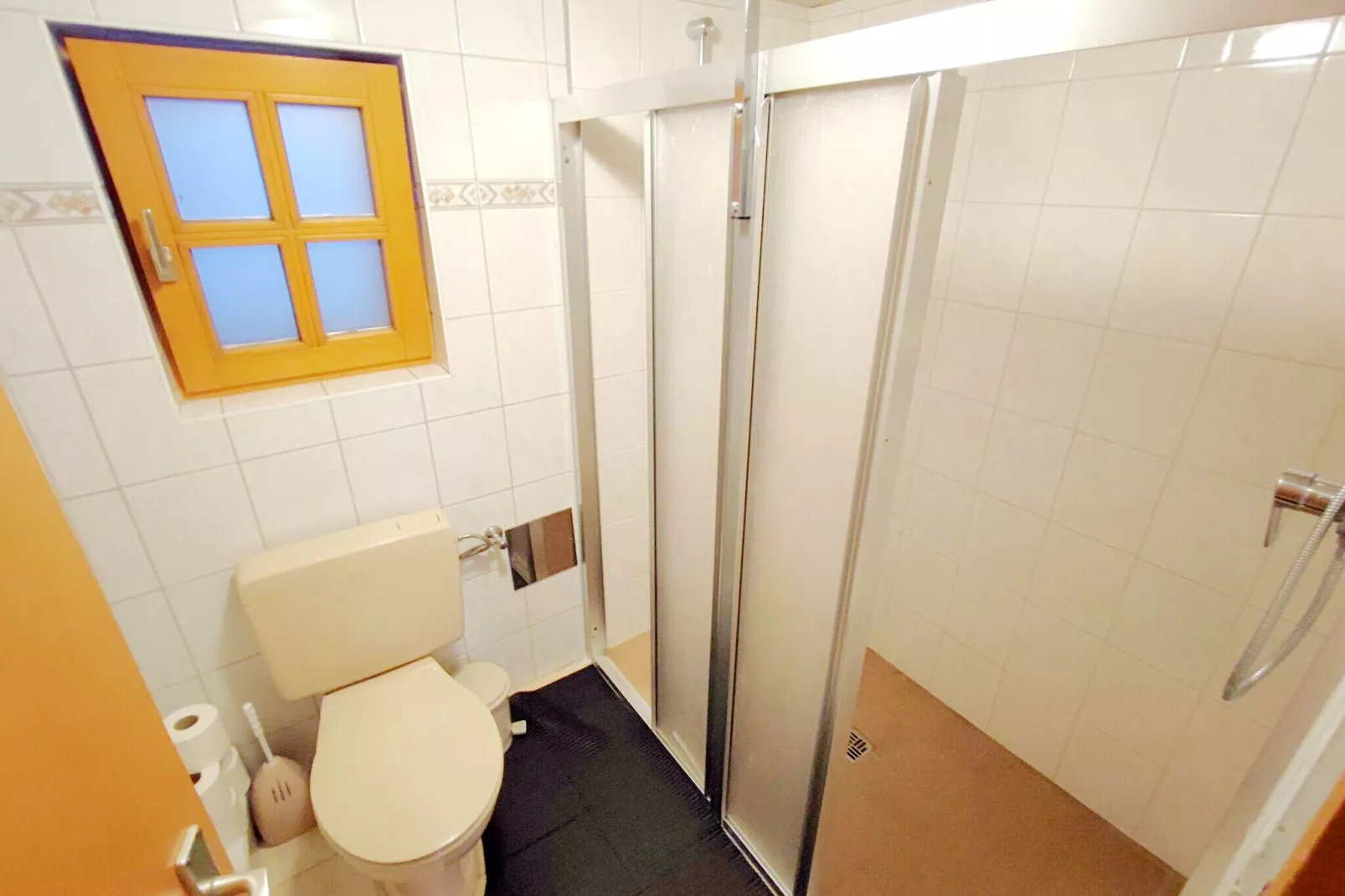 Haus Perler-Bathroom