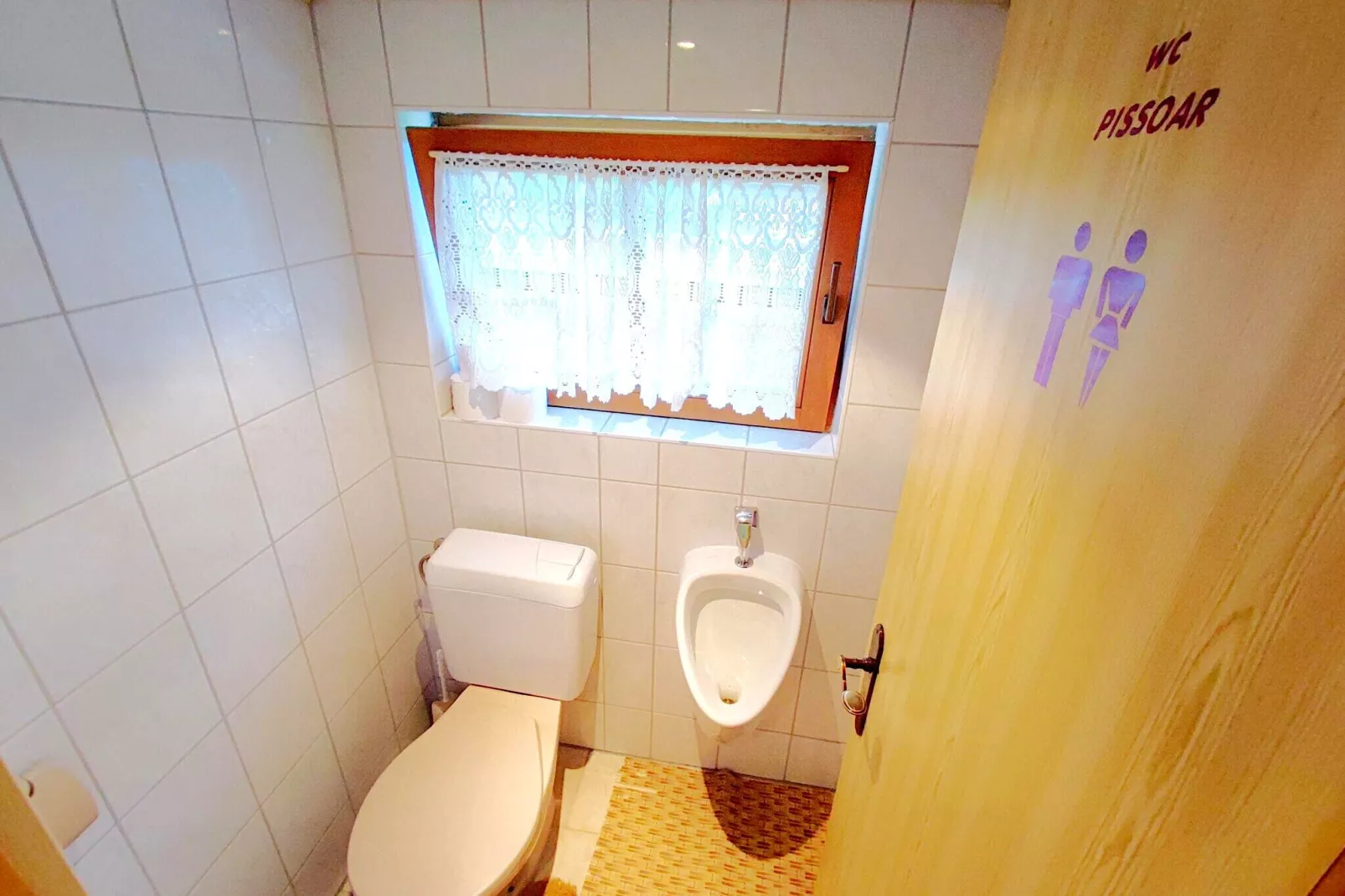 Haus Perler-Bathroom