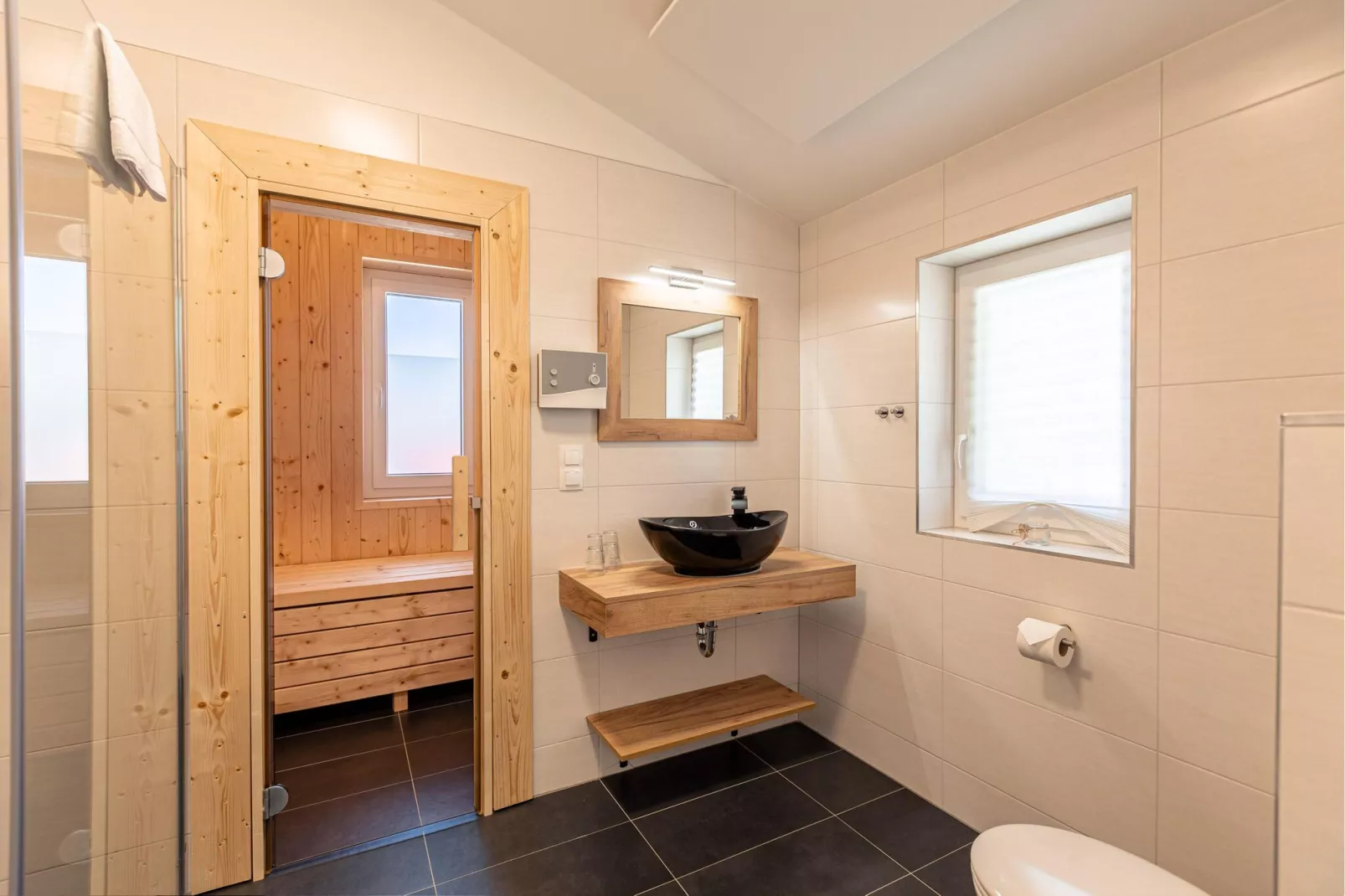 Chalet Modern-Badezimmer