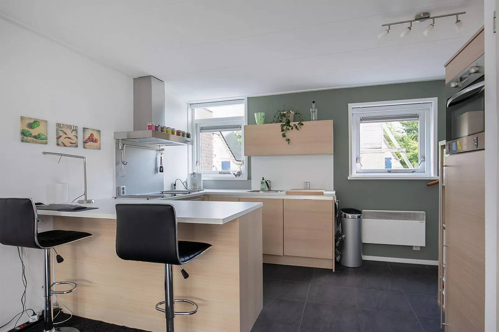 Yn'e Lijte 110-Kitchen