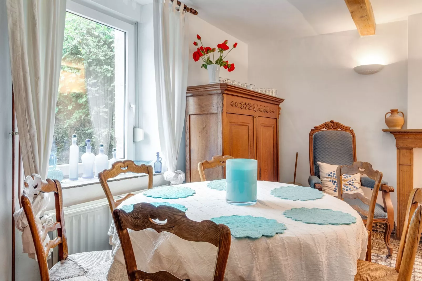 Jules & Paula-Dining room