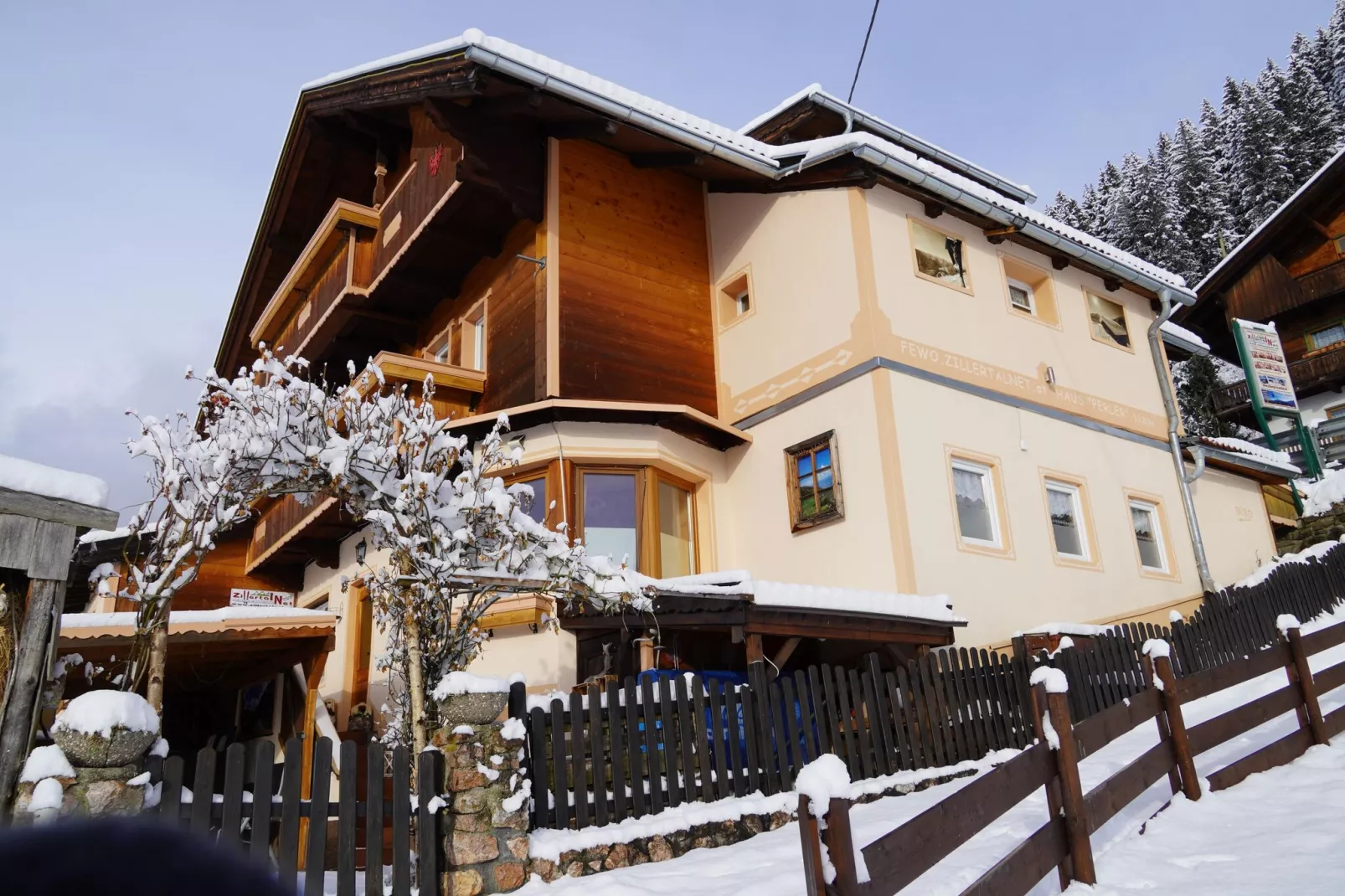 Haus Perler-Exterior winter