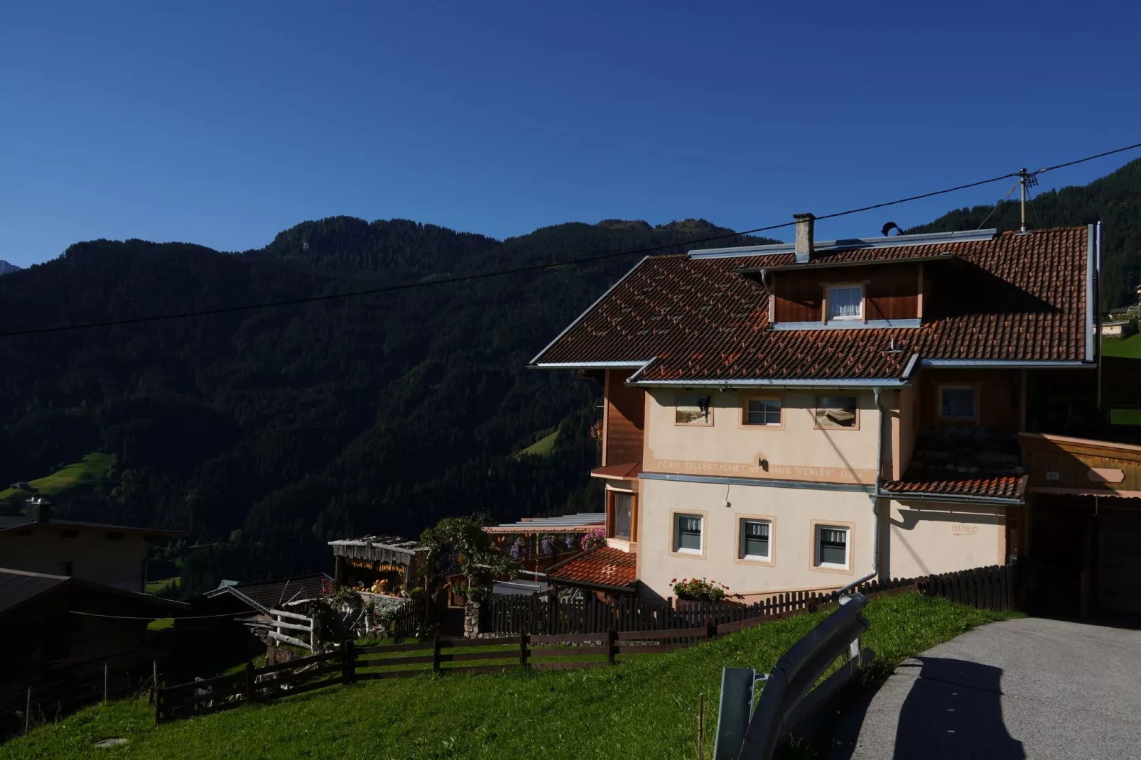 Haus Perler-Exterior summer