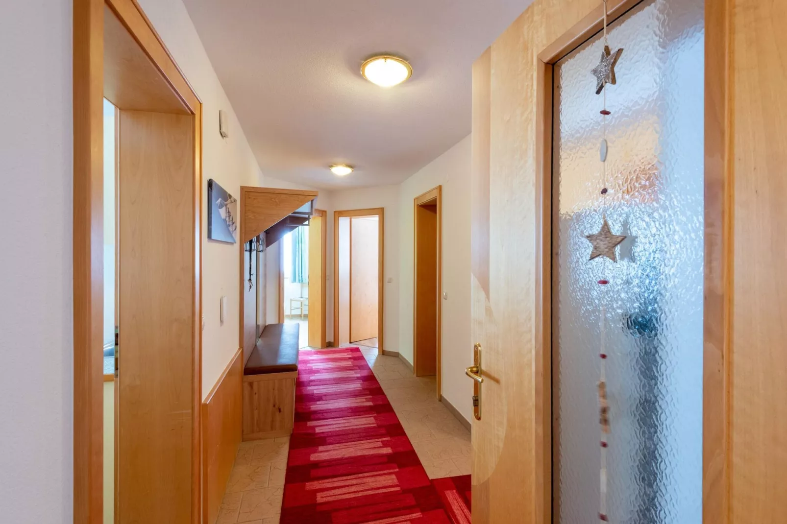 Karin Oben 10PAX-Reception hall