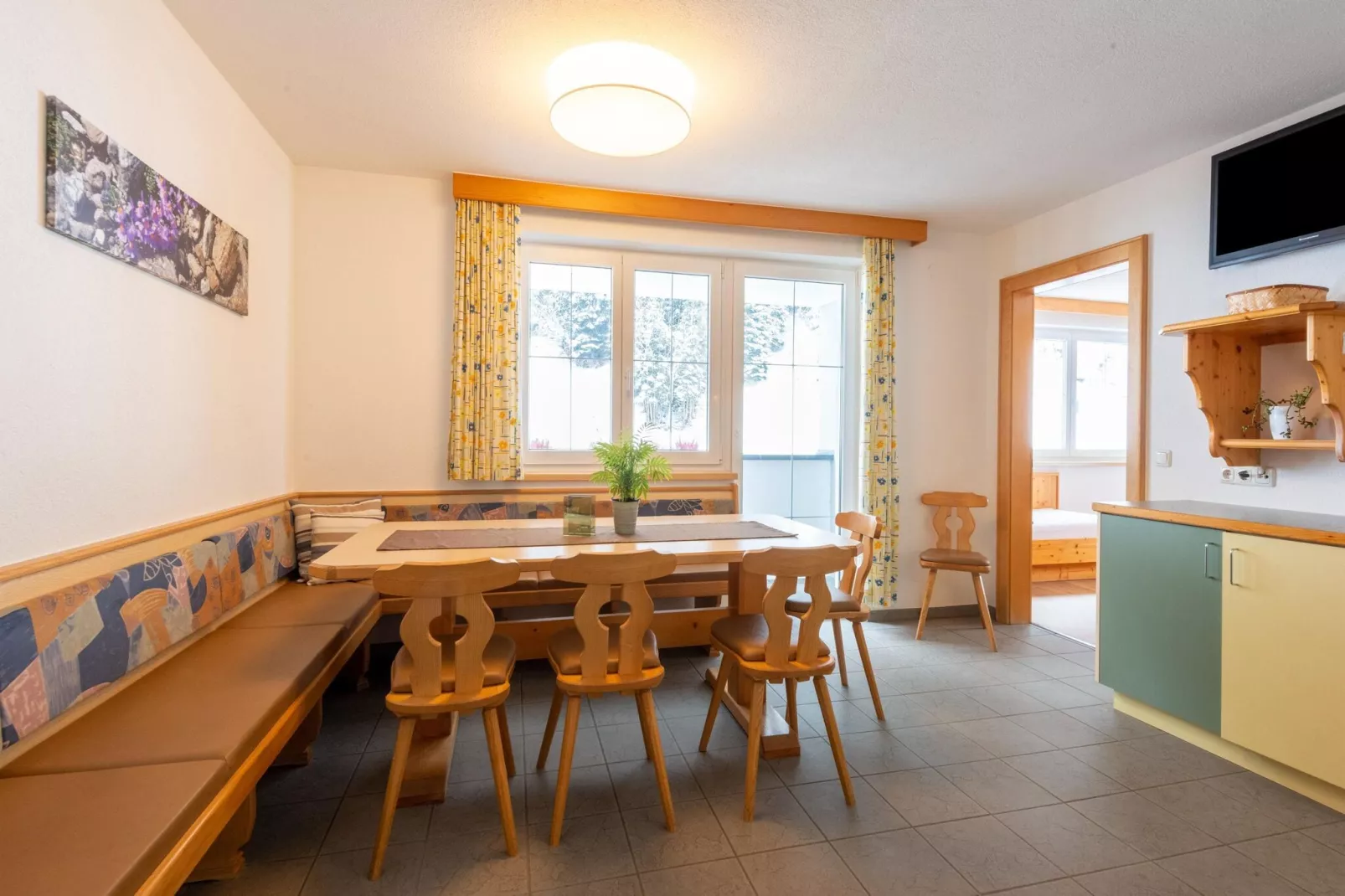 Karin Oben 10PAX-Living room