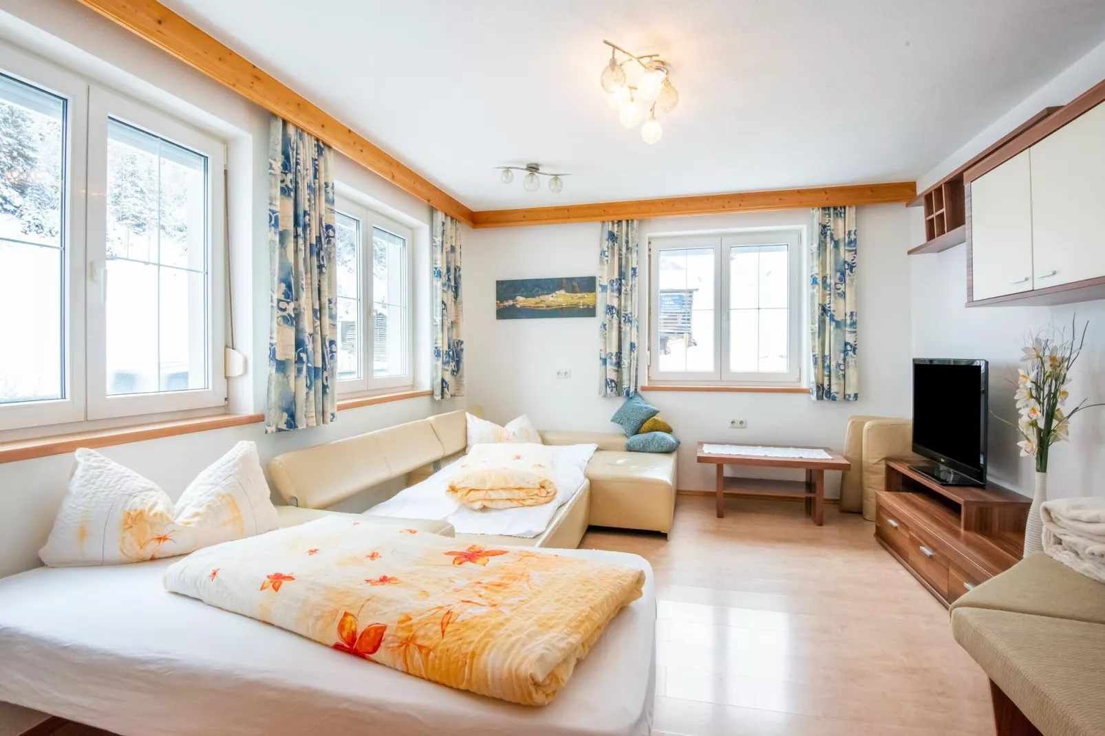 Karin Unten 8PAX-Bedroom