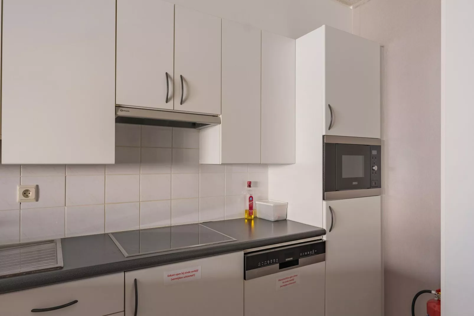 Bristol Palace 6C / 978004-Kitchen