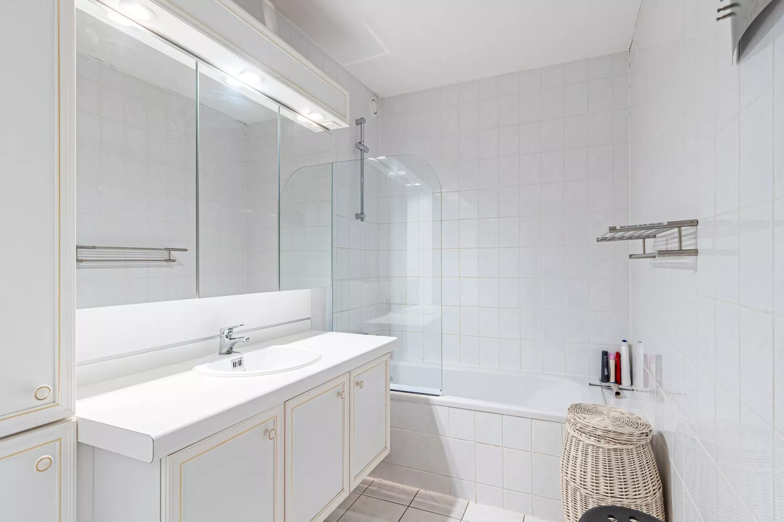 Bristol Palace 6C / 978004-Bathroom