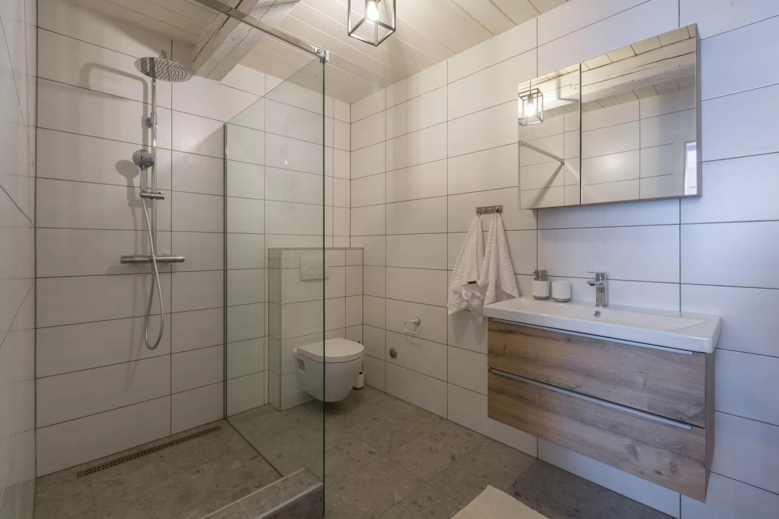 Villa Rosa-Bathroom