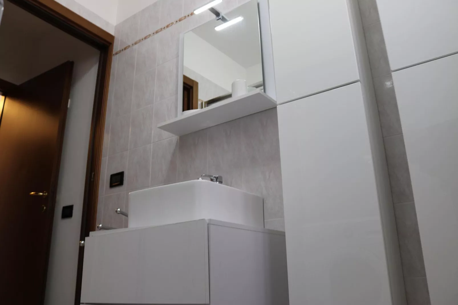 Garda Trentacinque-Bathroom