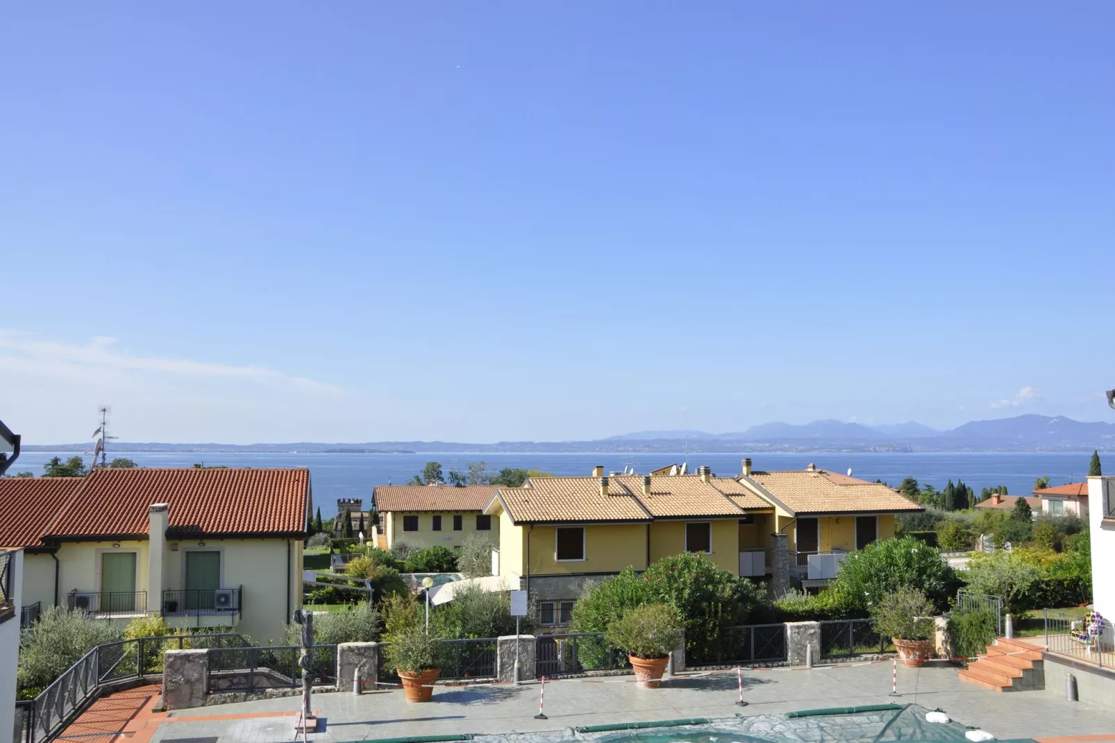 Garda Trentacinque-View summer