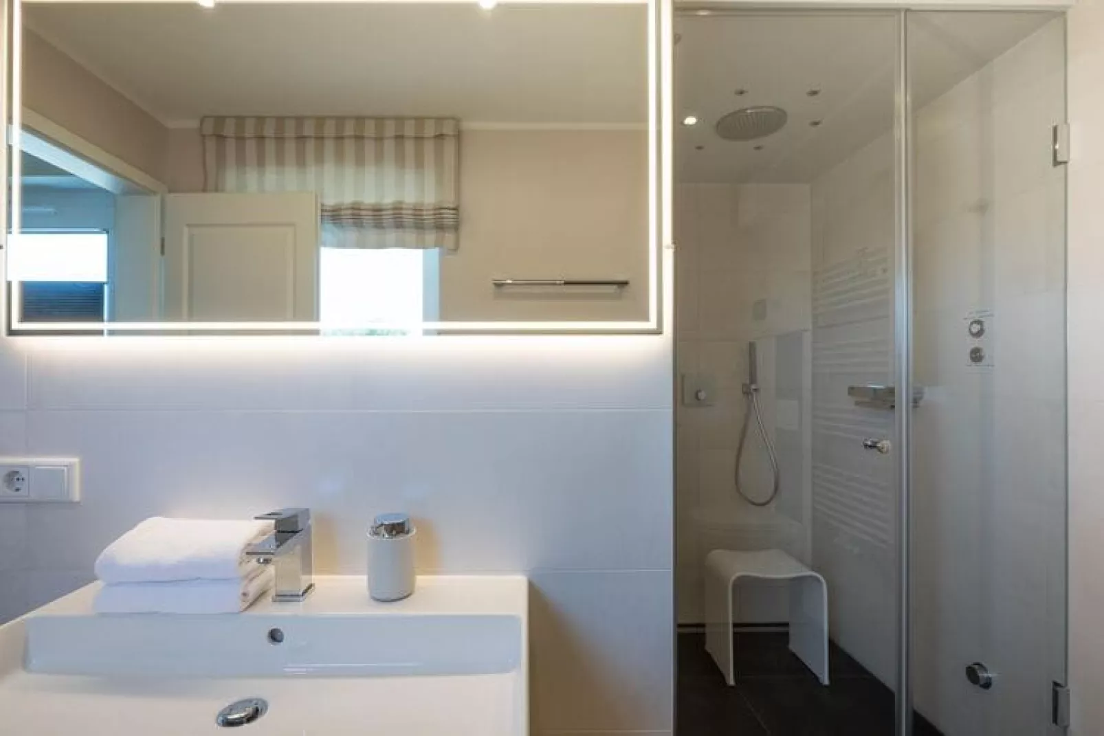 SeeZeichen auf Nordstrand-Bathroom