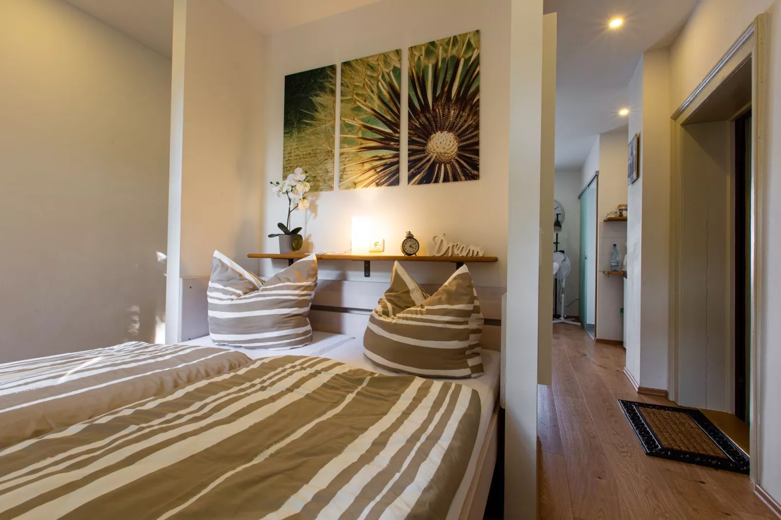 App1-Bedroom