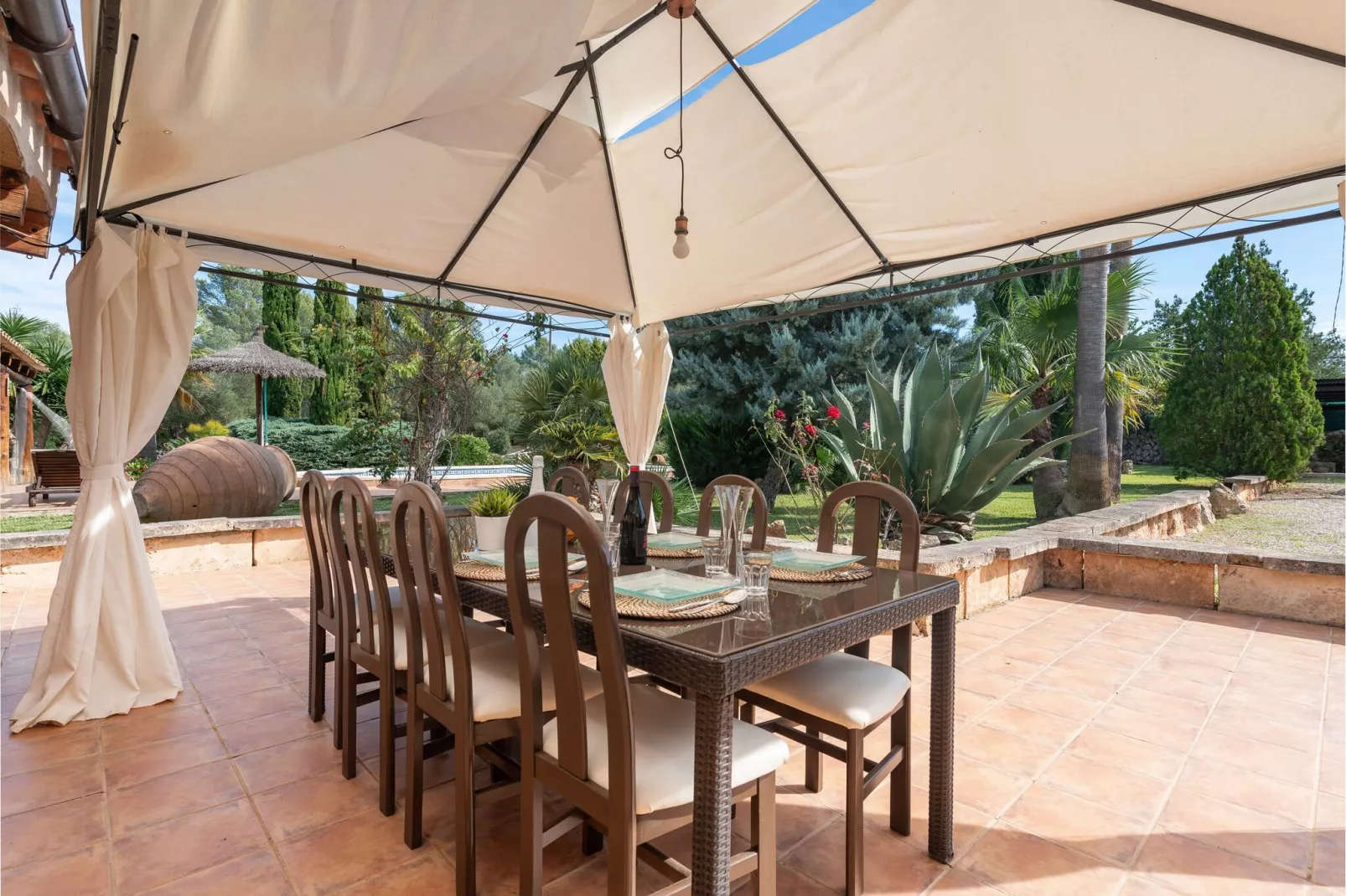 Cas Mostatxet (sencelles)-Exterior summer