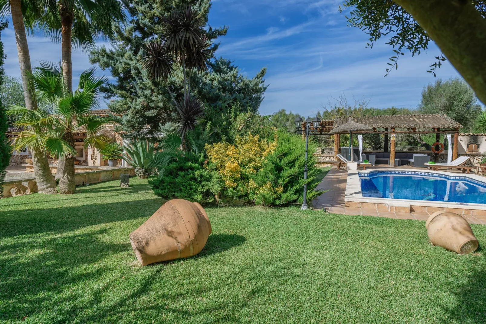 Cas Mostatxet (sencelles)-Exterior summer