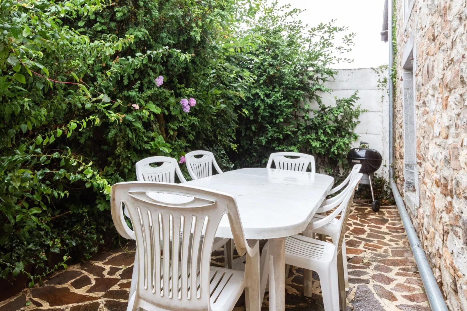 Jules & Paula-Terrace balcony