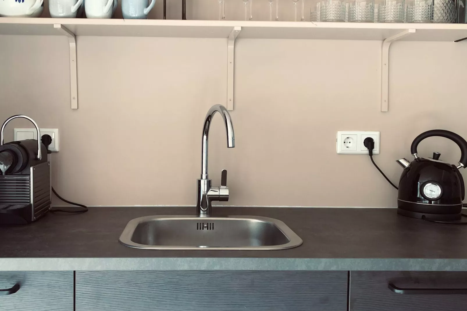 June's Cabin-Kitchen