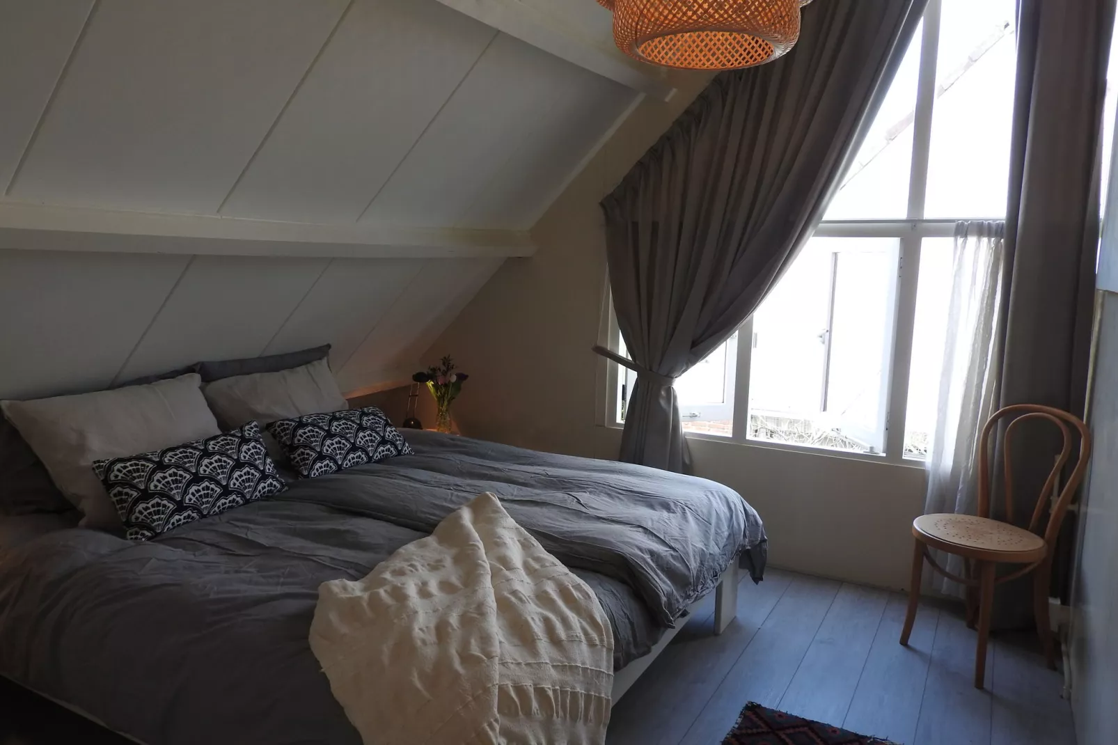 June's Cabin-Bedroom