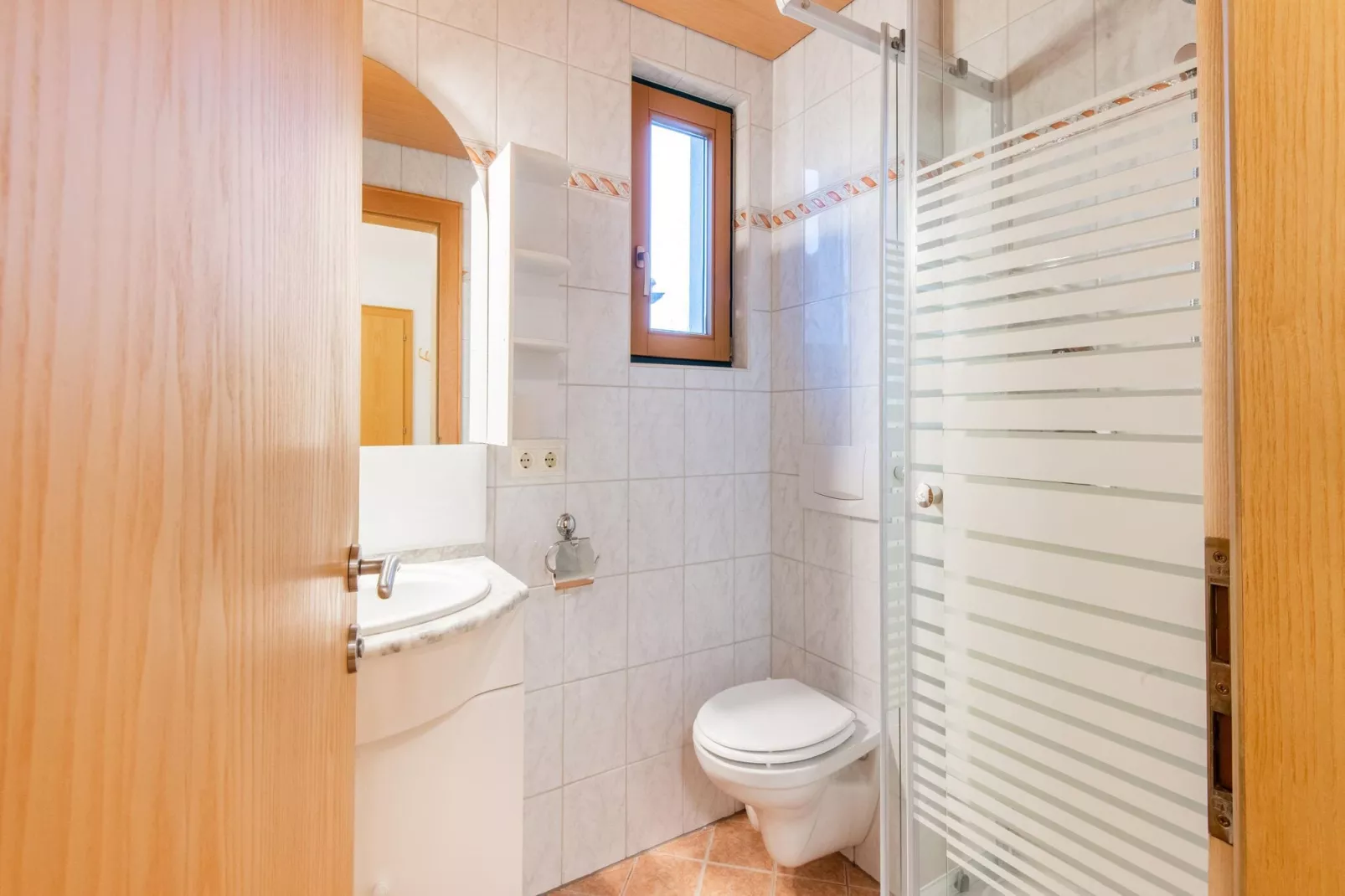 Ferienhaus Postfeldstraße-Badezimmer