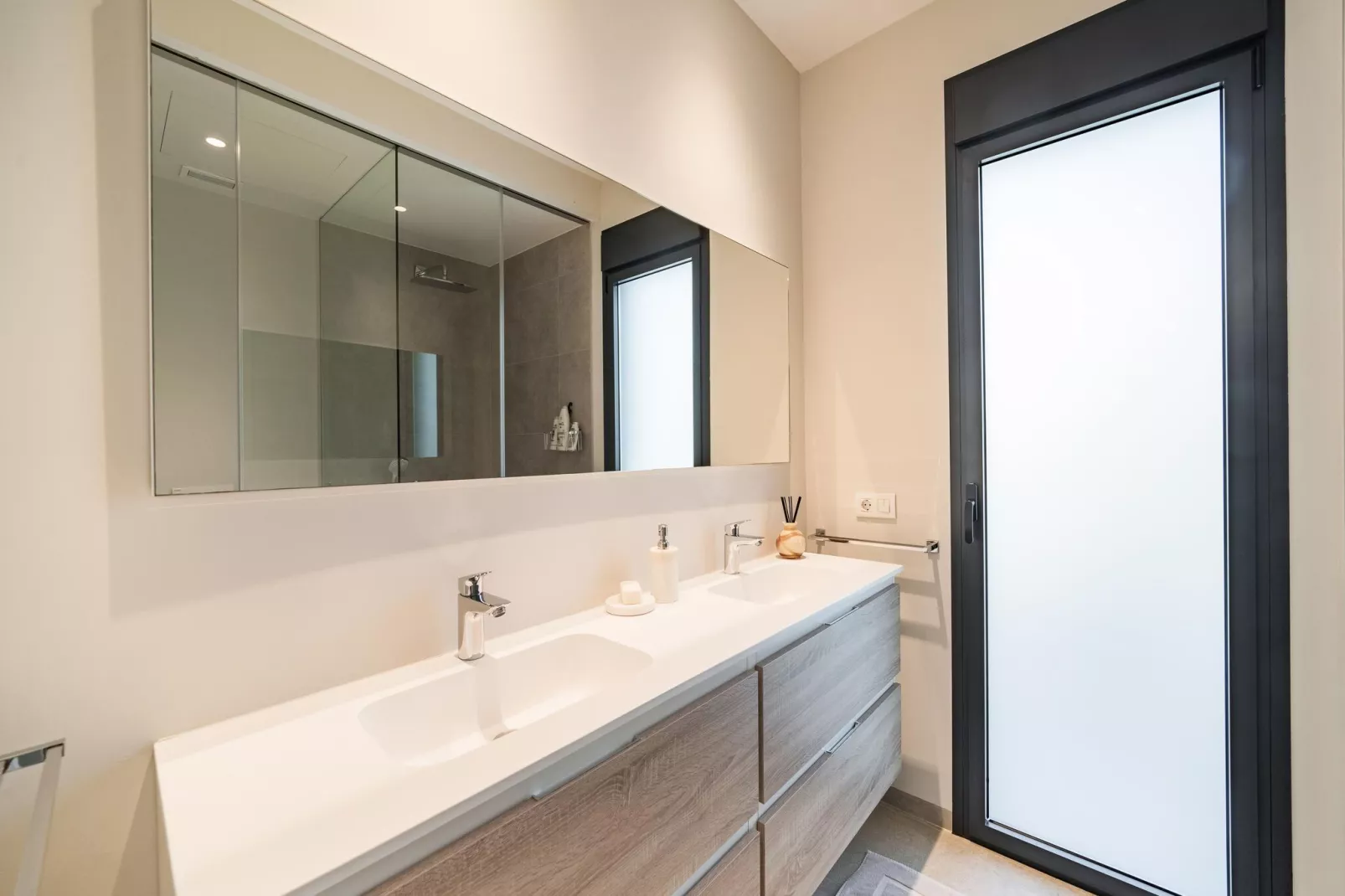 Ciruelo - Golf Las Colinas-Bathroom
