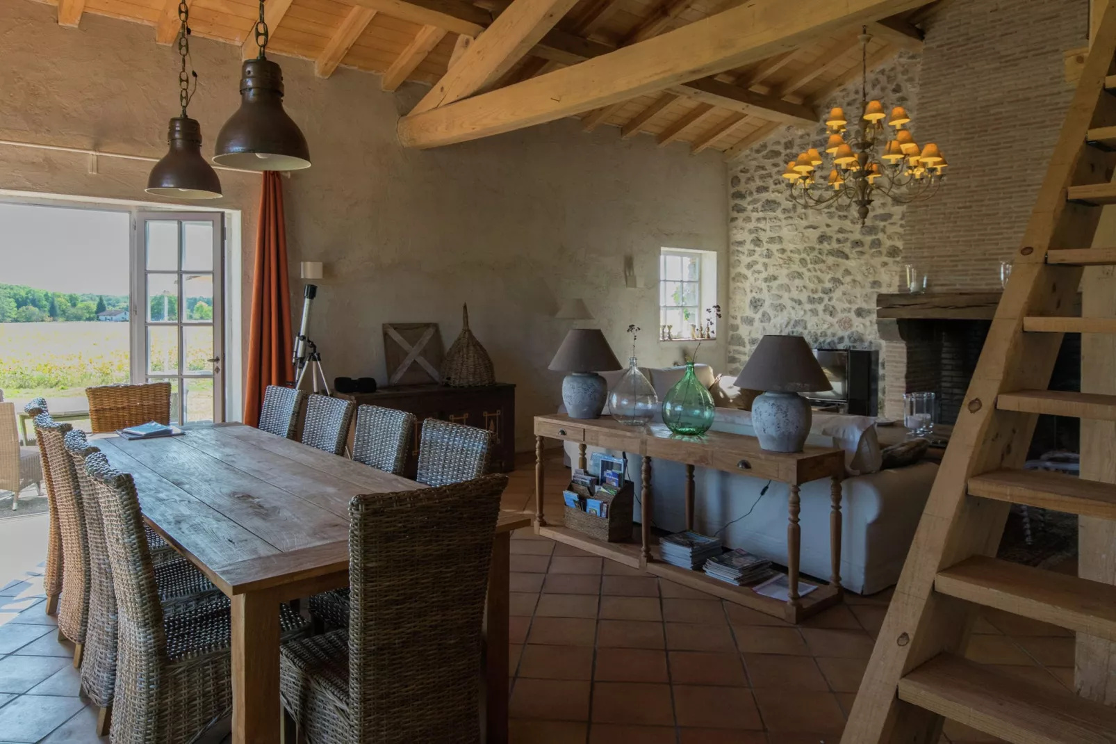 Mas d'Ourbise Penan-Dining room