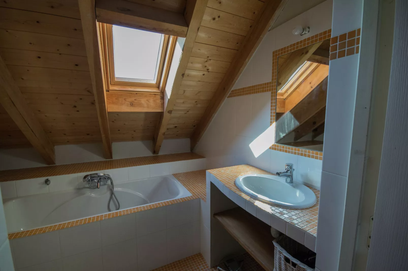 Mas d'Ourbise Penan-Bathroom