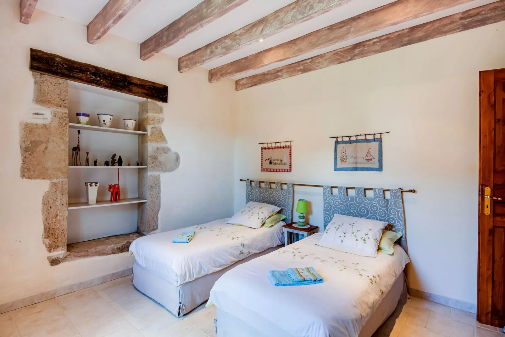 Domaine de Geneviève des Vignes-Bedroom