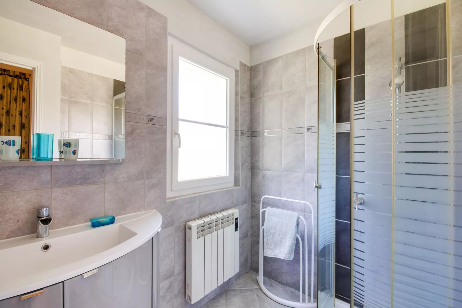 Domaine de Geneviève des Vignes-Bathroom
