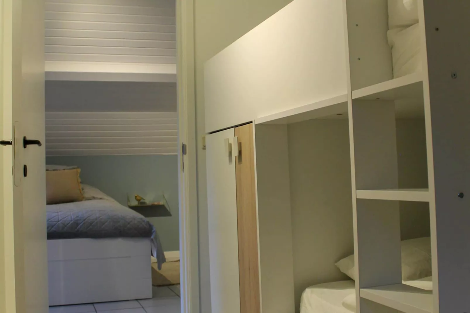 Le Louis-Bedroom