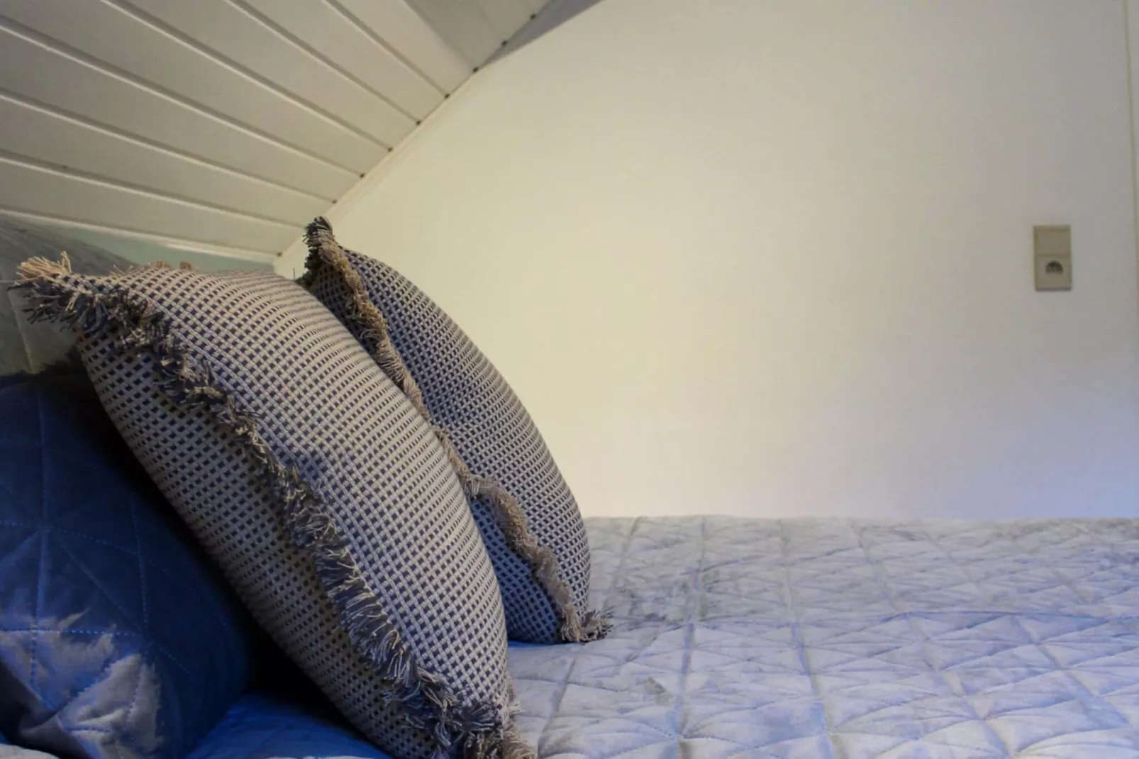 Le Louis-Bedroom