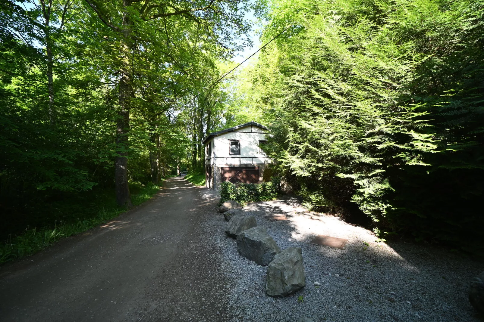 Fond des Vaulx-Exterior summer