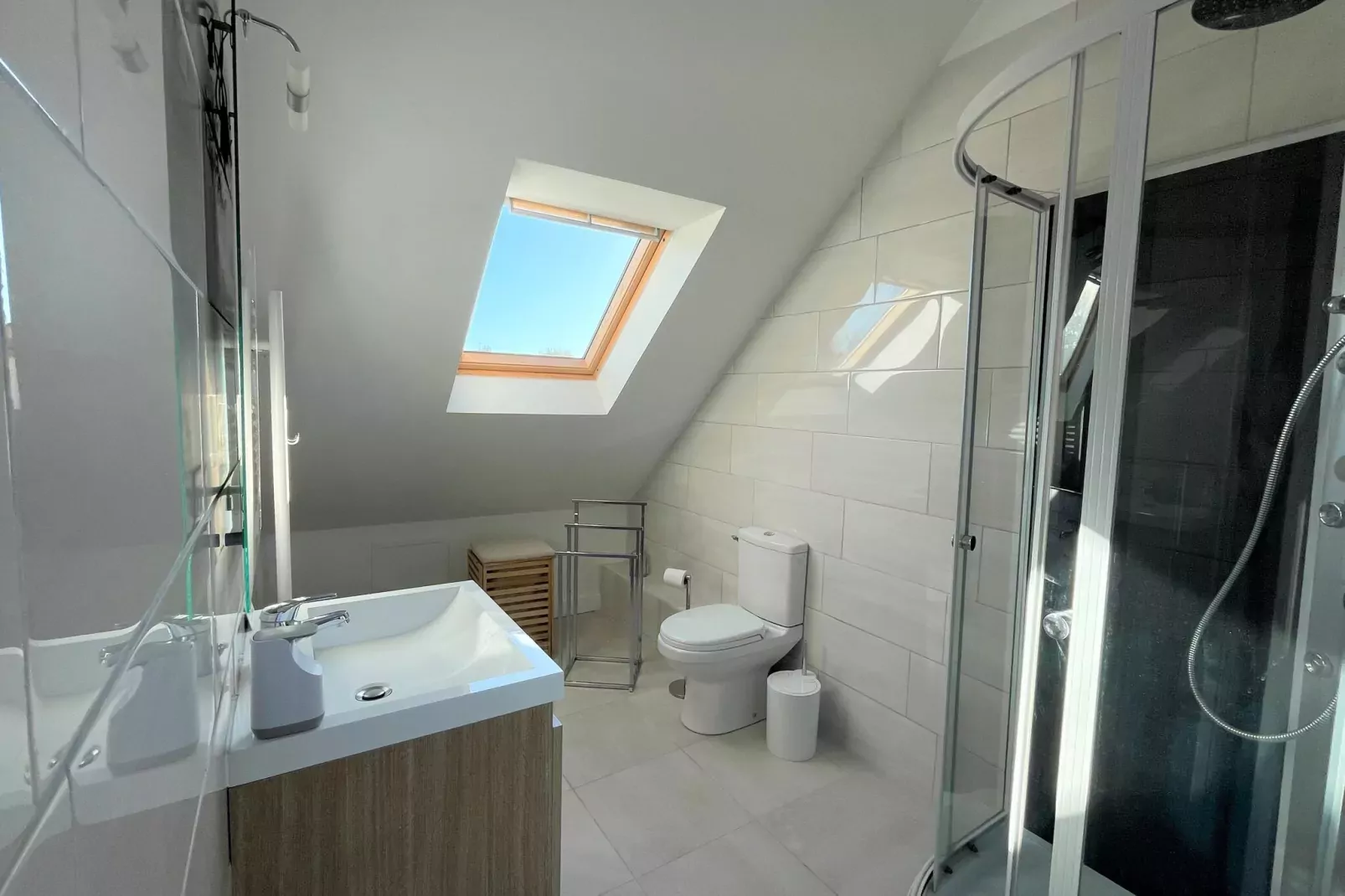 Ferienhaus Locquirec-Bathroom