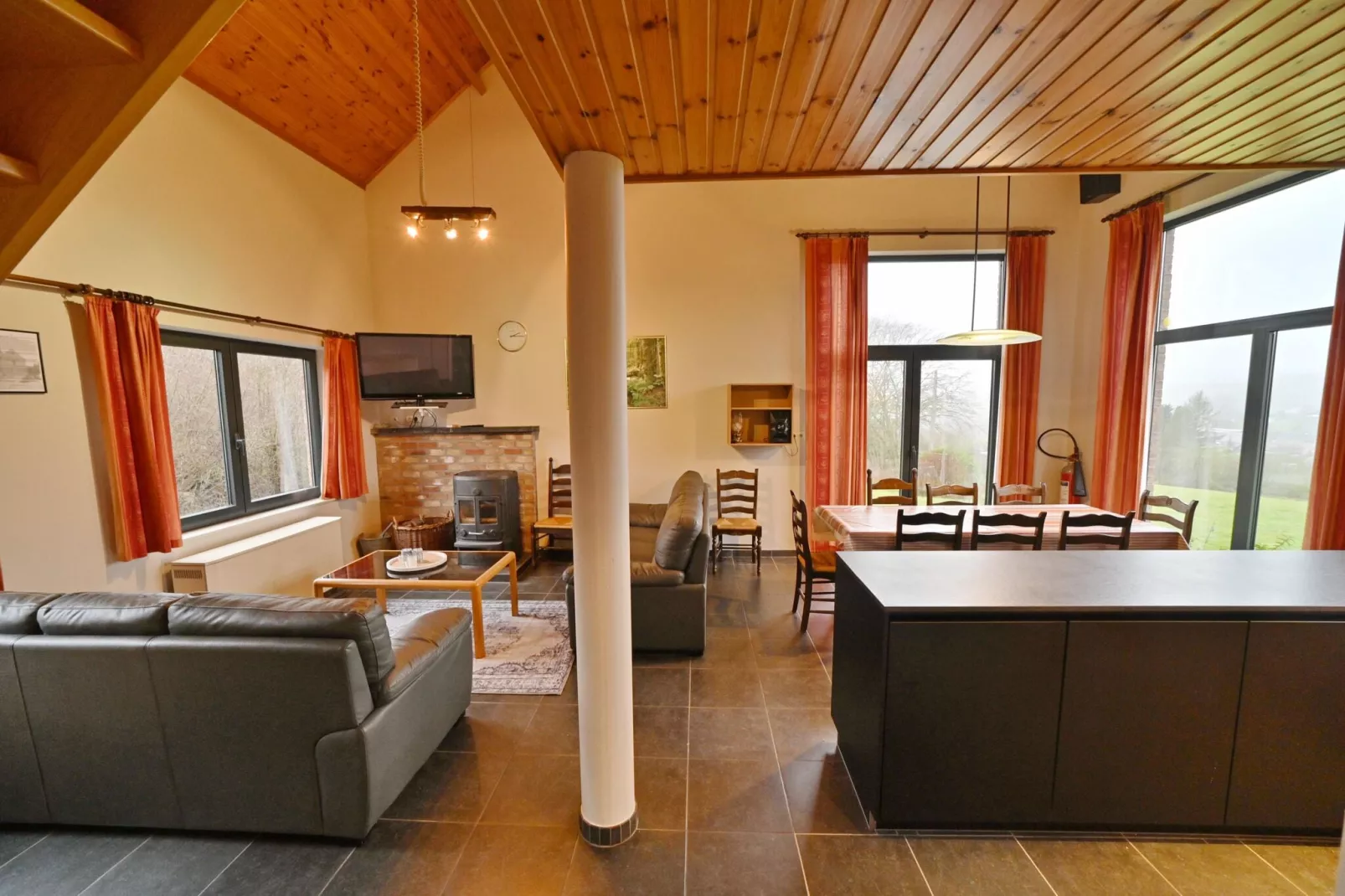 Le Bouton d'Or-Living room