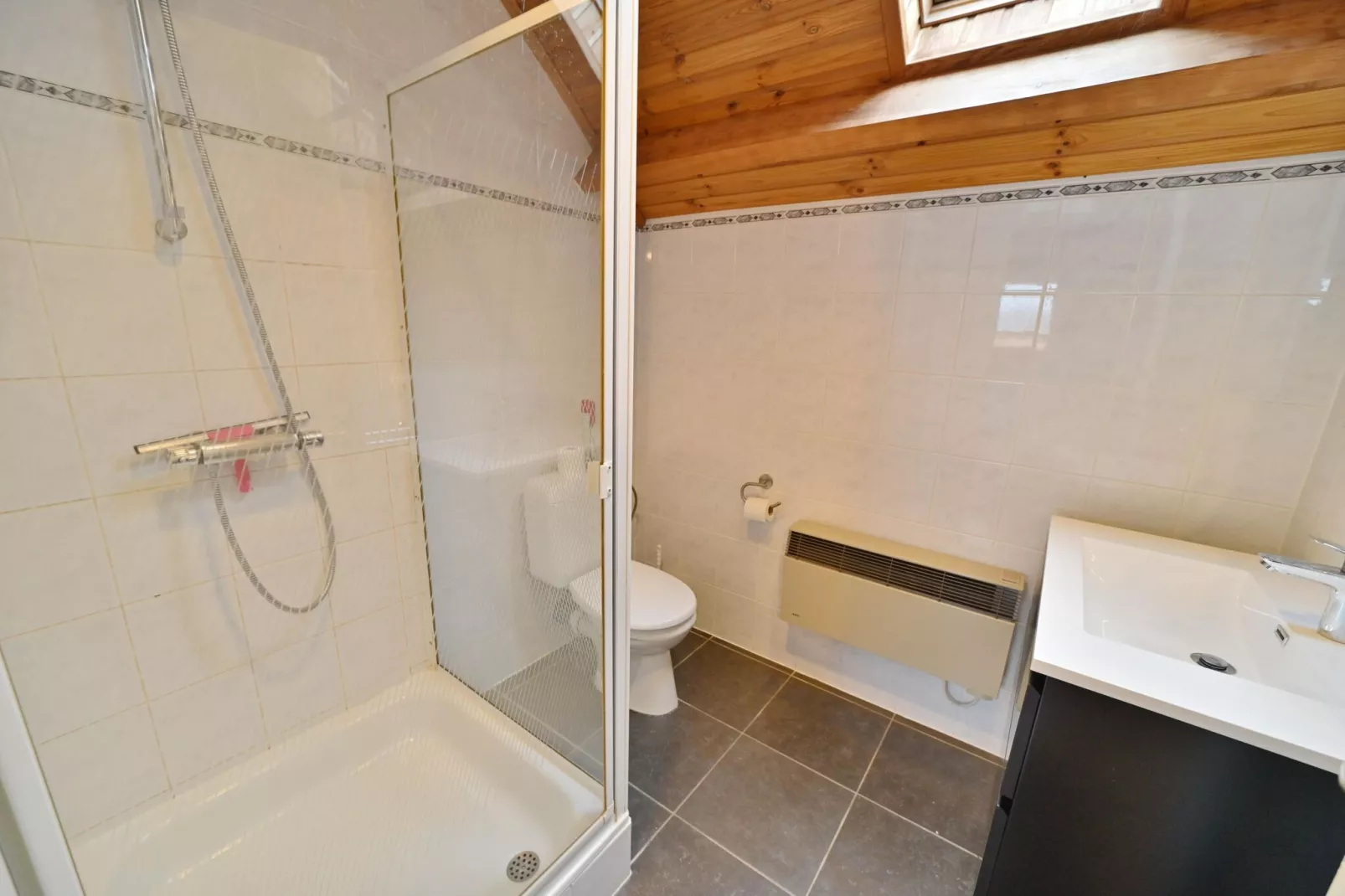 Le Bouton d'Or-Bathroom