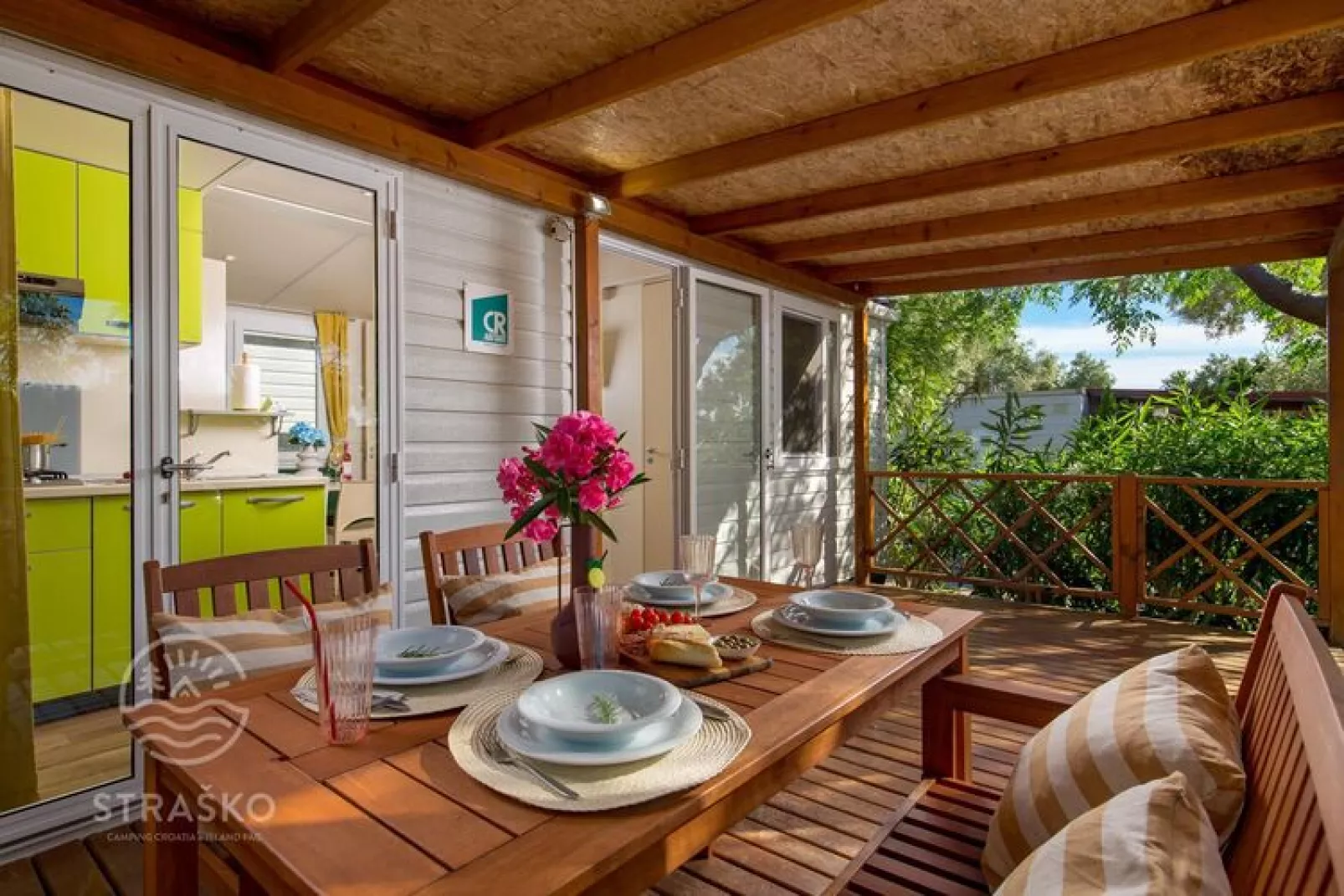 Mobile Homes Strasko Novalja Olive 34 qm für 5 Pers-Terrace balcony