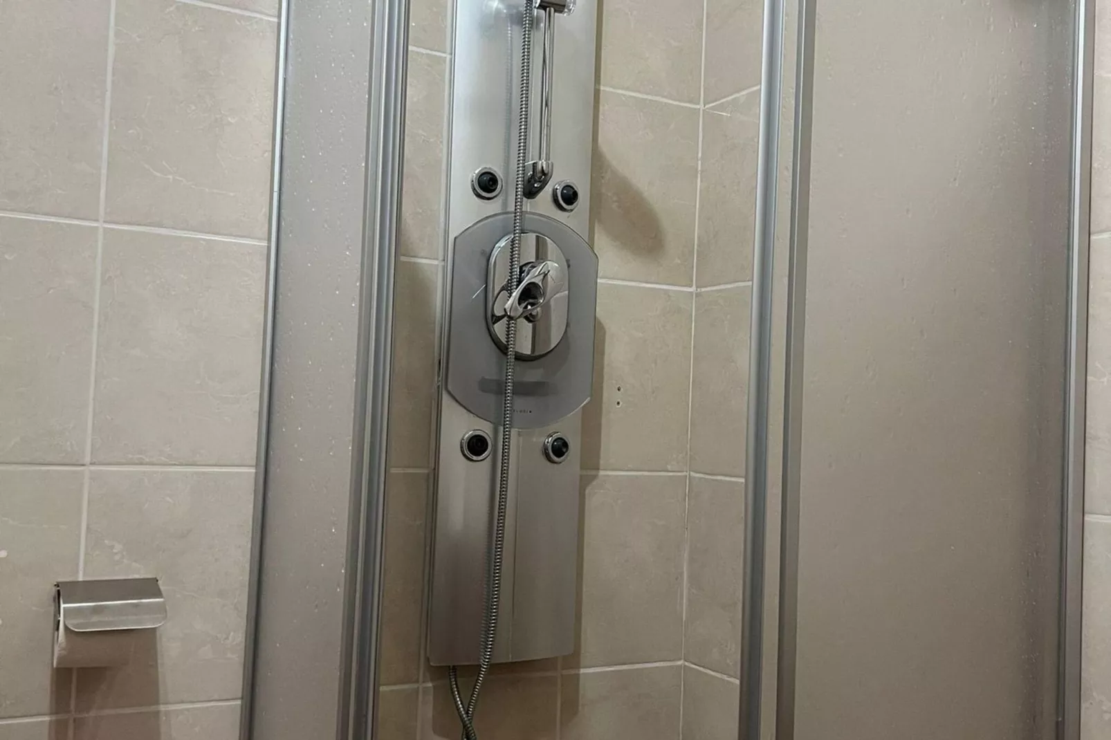Moinho-Bathroom