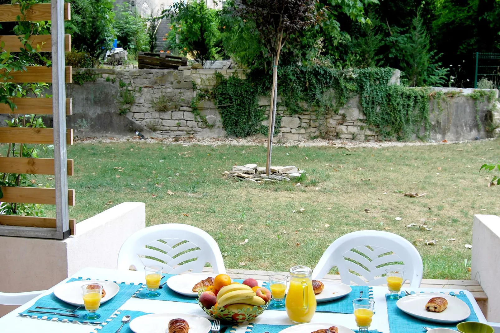 La Closerie 1-Gardens summer