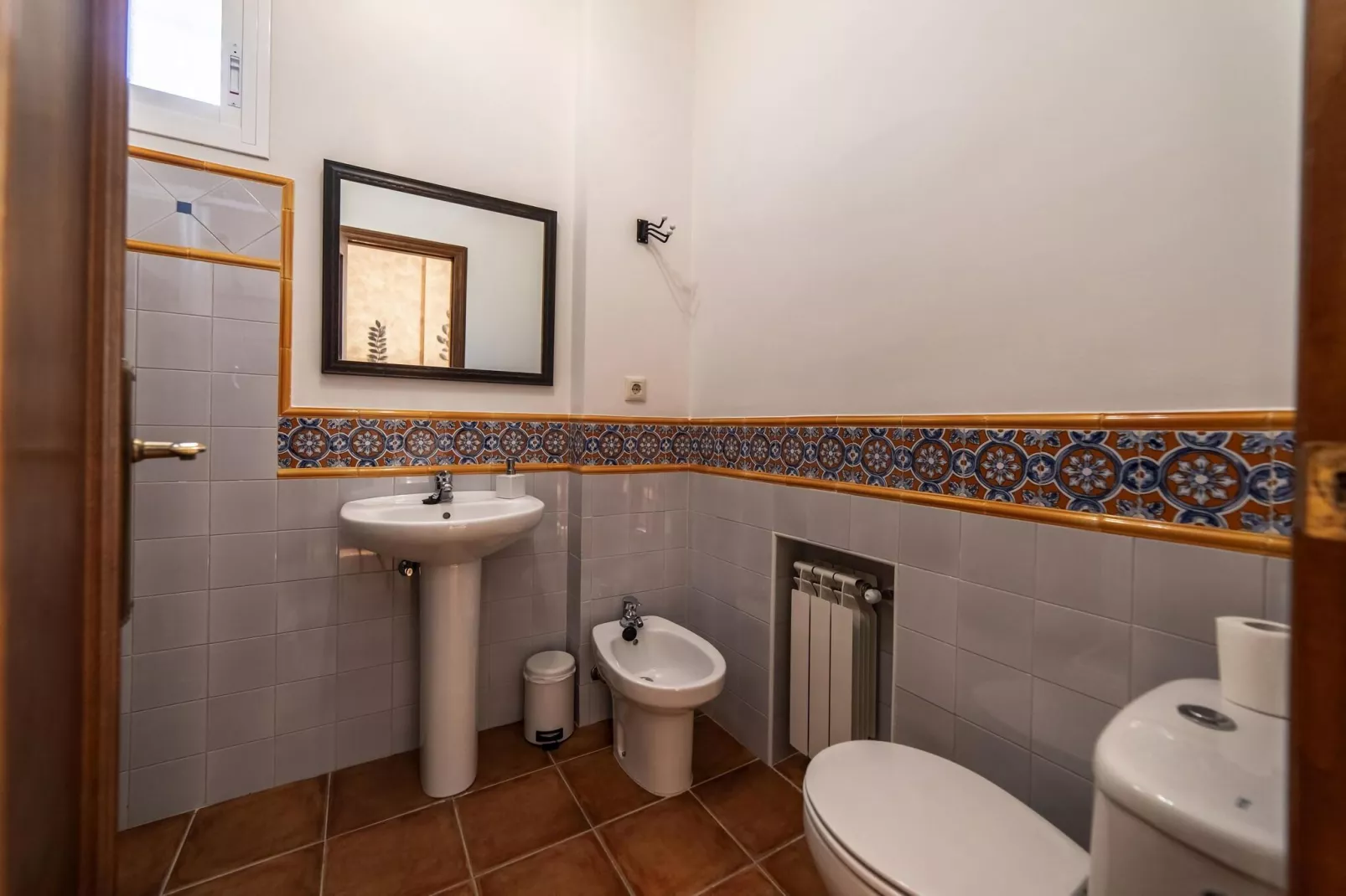 FH in las-Jaras - CT 140 CO 9 PAX-Bathroom