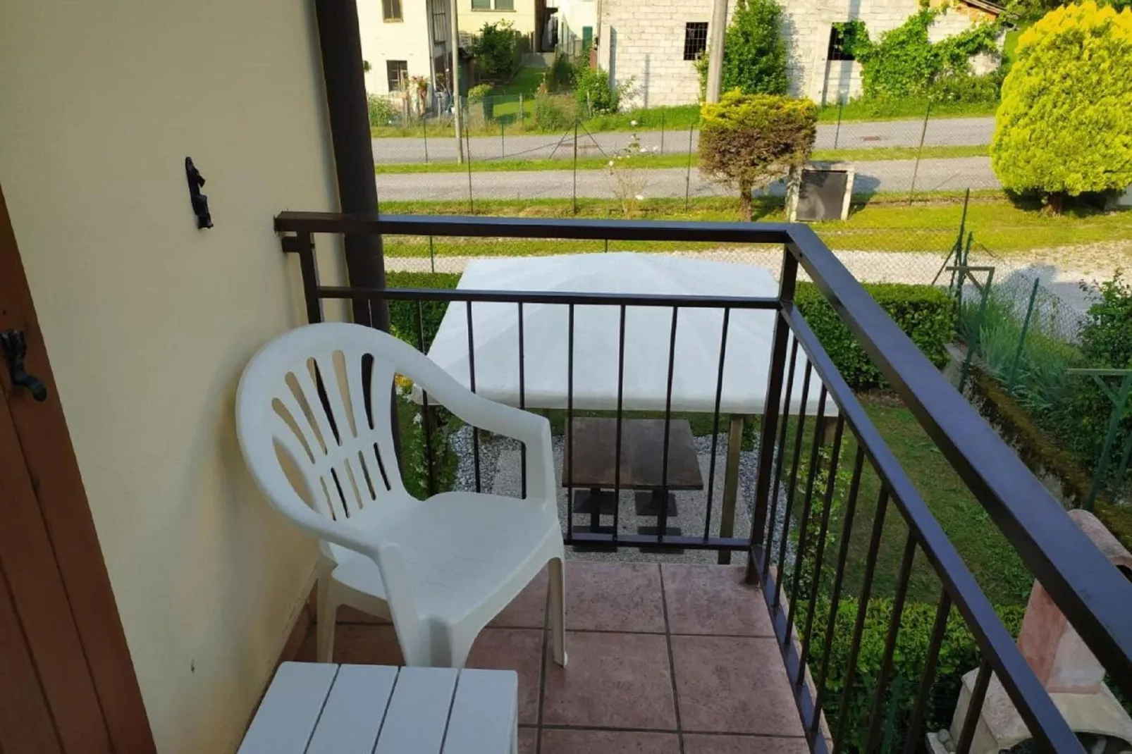 Alex Home 2-Terrace balcony