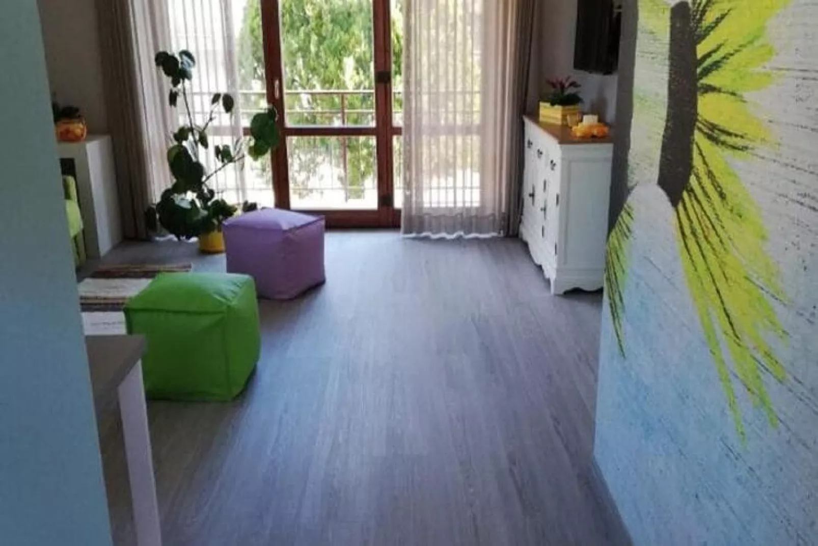 Alex Home 2-Living room