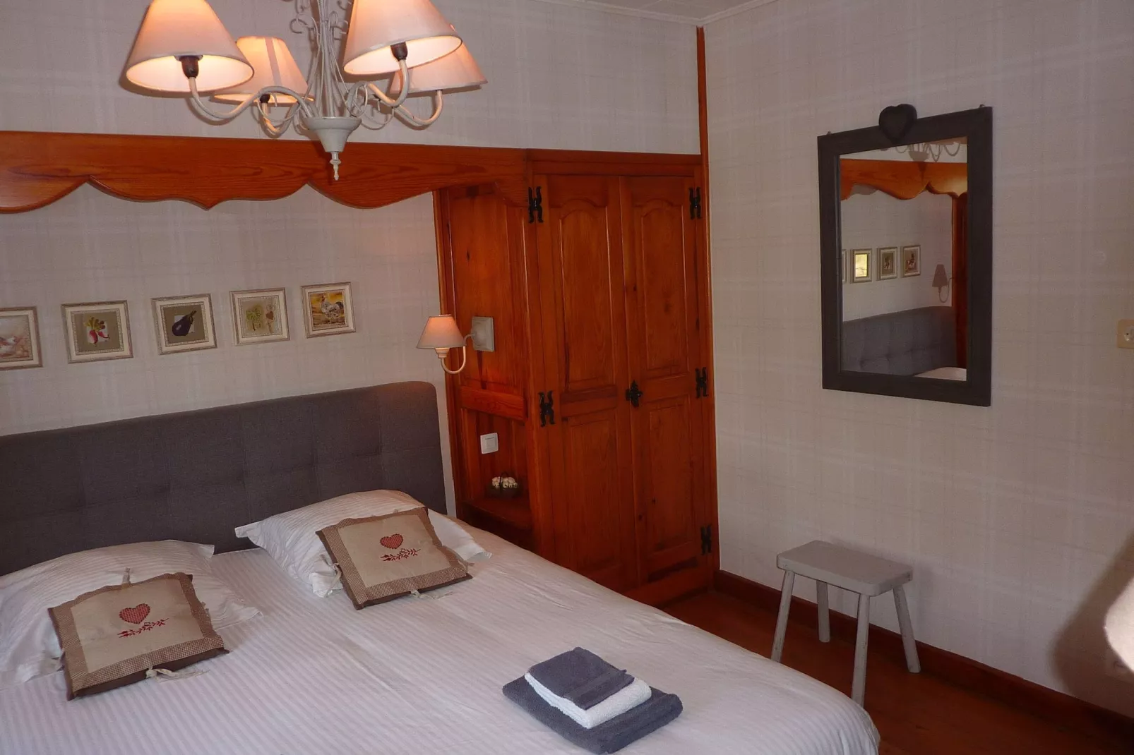 La Maison du Chasseur-Bedroom