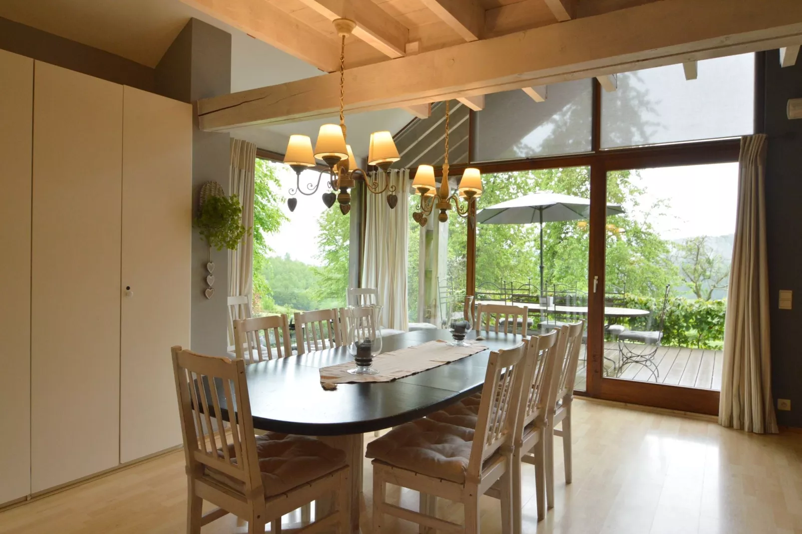 Cligneval-Dining room